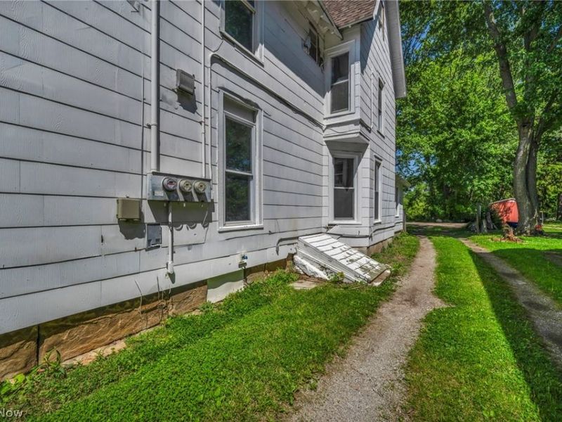 1004 East Avenue , Elyria, OH 44035 Photo 9