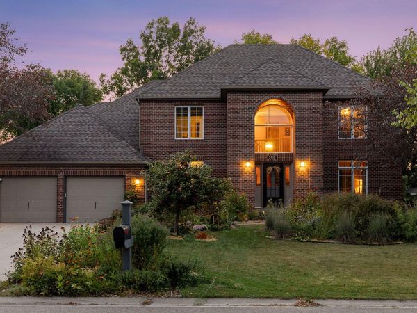 3915 Urbandale Lane N, Plymouth, MN 55446