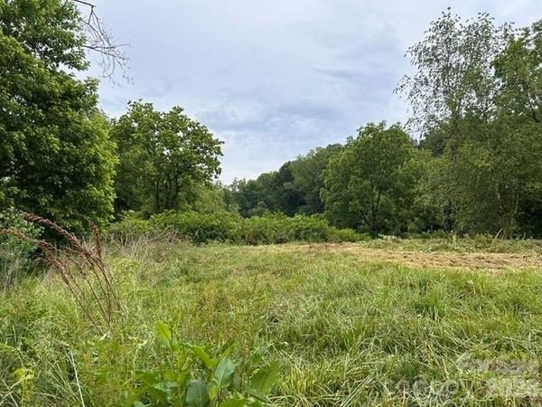 199 Amboy Road , Asheville, NC 28806