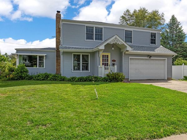 2617 Country Club Parkway SE, Cedar Rapids, IA 52403