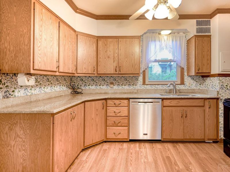 811 Lawn Avenue, Hamilton, OH 45013 Photo 12