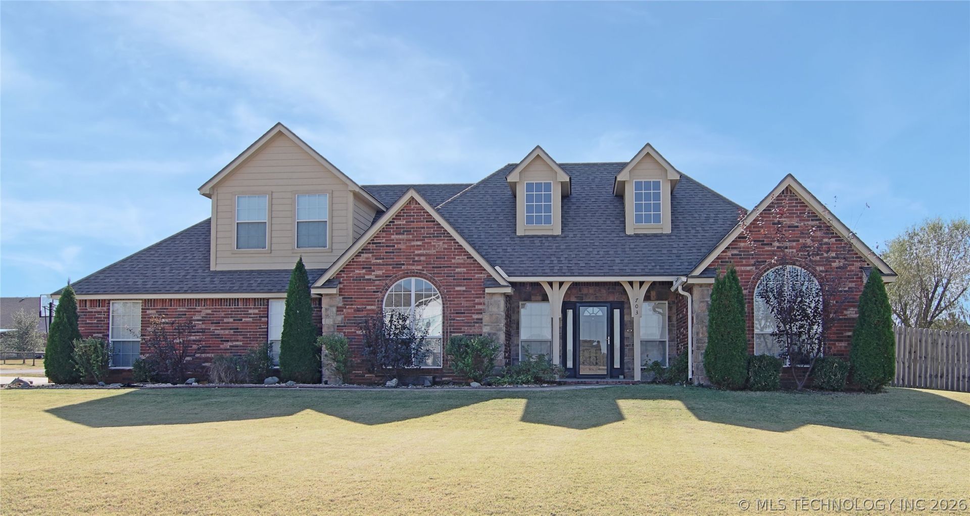 703 SW 19th Street, Wagoner, OK 74467 Main Photo