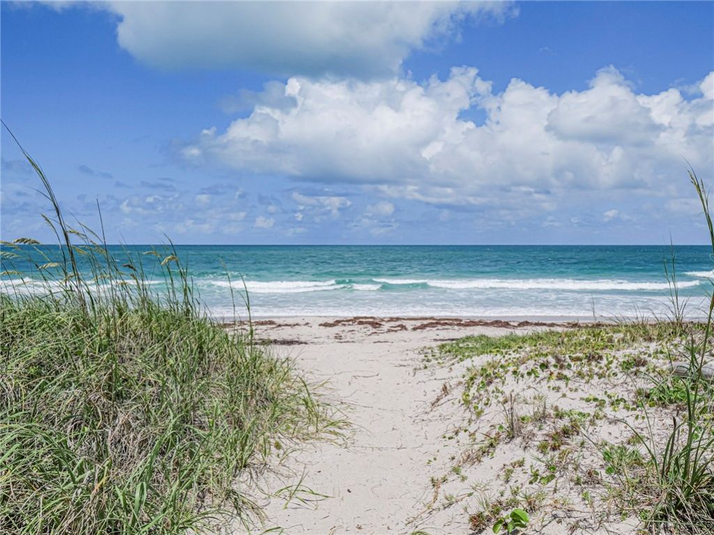 2700 N Highway A1a, Unit 305, Fort Pierce, FL 34949 Photo
