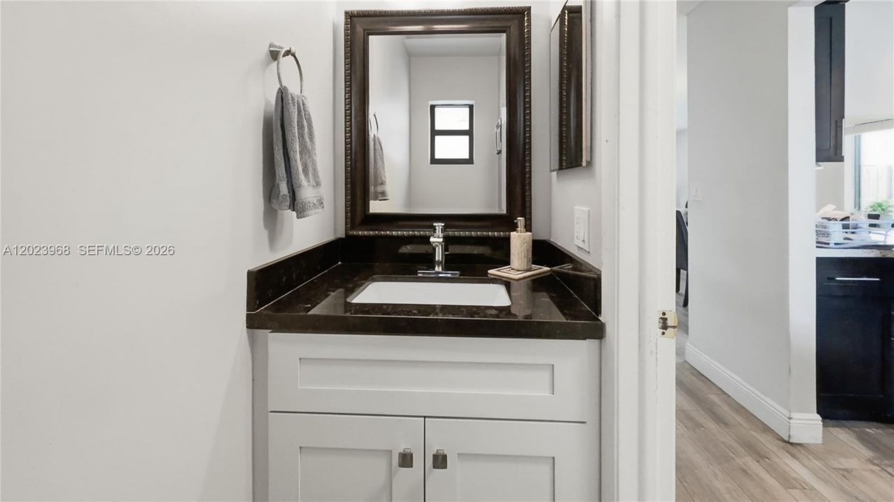201 NW 106th Ter , Pembroke Pines, FL 33026 Photo
