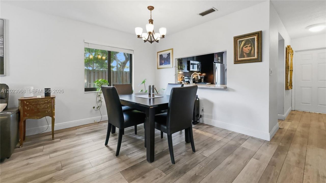 201 NW 106th Ter , Pembroke Pines, FL 33026 Photo