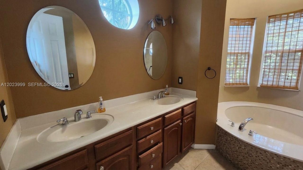 1806 SW 23rd St, Fort Lauderdale, FL 33315 Photo