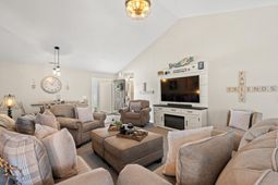 532 Drake Ln. photo 4