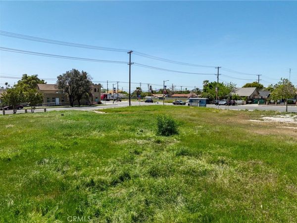 158 N La Cadena Drive, Colton, CA 92324