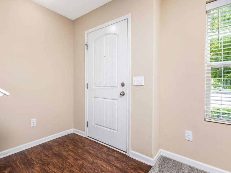 5726 Hayden Run Boulevard, Dublin, OH 43016 Photo 7