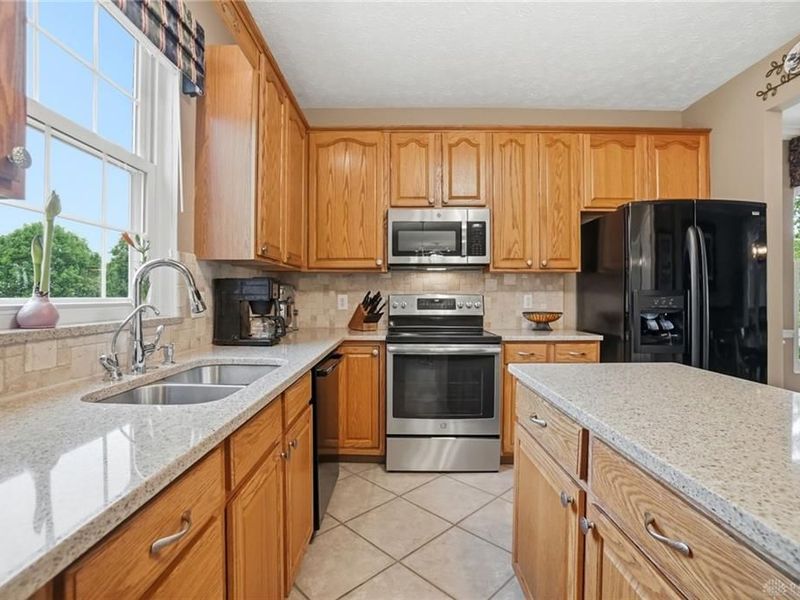 424 Tillotson Place, Washington Township, OH 45458 Photo 13