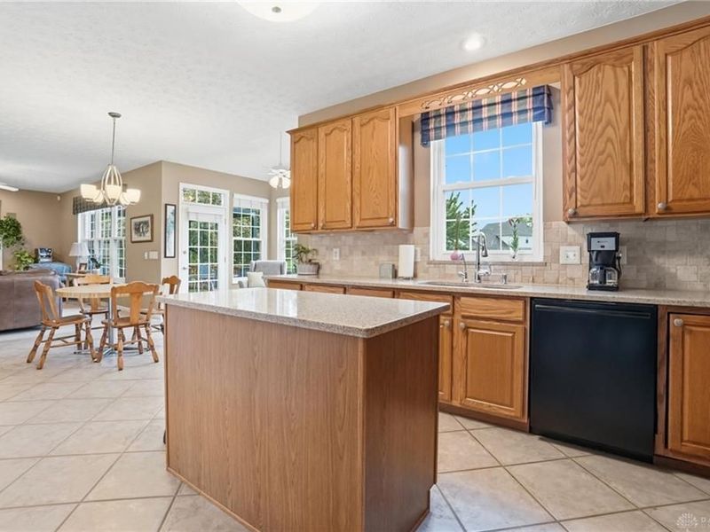 424 Tillotson Place, Washington Township, OH 45458 Photo 15