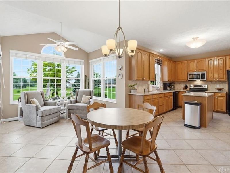 424 Tillotson Place, Washington Township, OH 45458 Photo 7