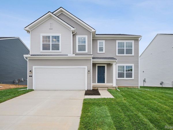713 Whisperwood Way, Chelsea, Mi 48118