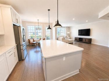 23814 Seminole Trail, Novi, MI 48375