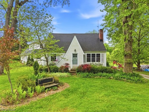 7429 Chagrin Road, Chagrin Falls, OH 44023