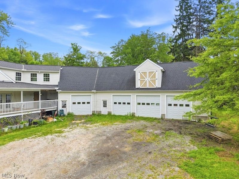 7429 Chagrin Road, Chagrin Falls, OH 44023 Photo 5