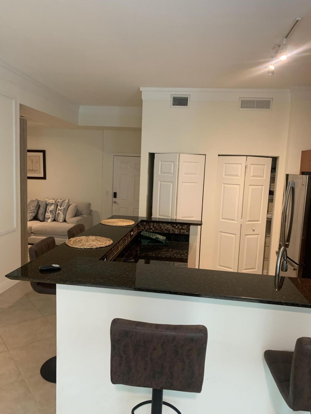 806 E Windward Way, Unit 111, Lantana, FL 33462 Photo