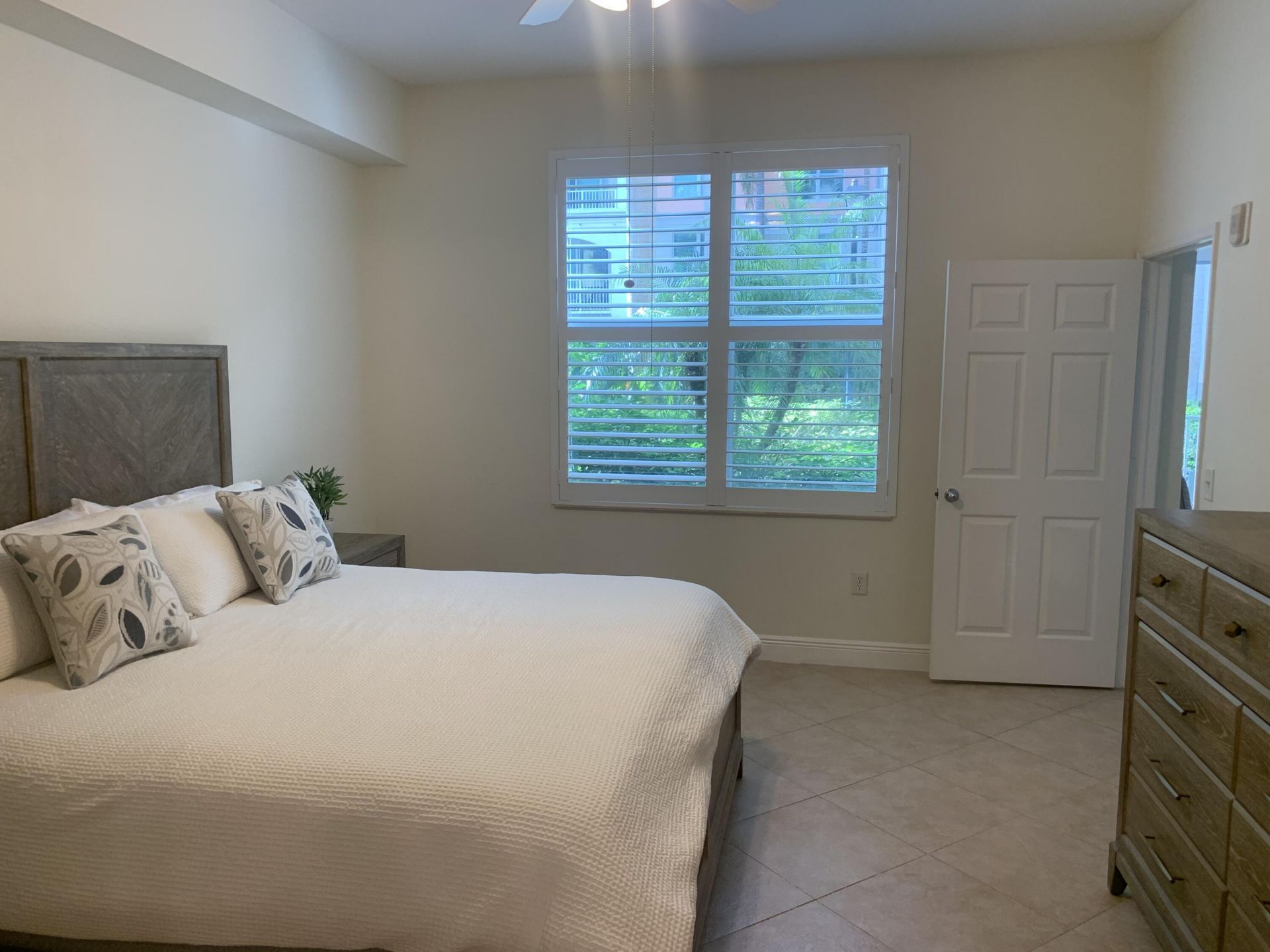 806 E Windward Way, Unit 111, Lantana, FL 33462 Photo