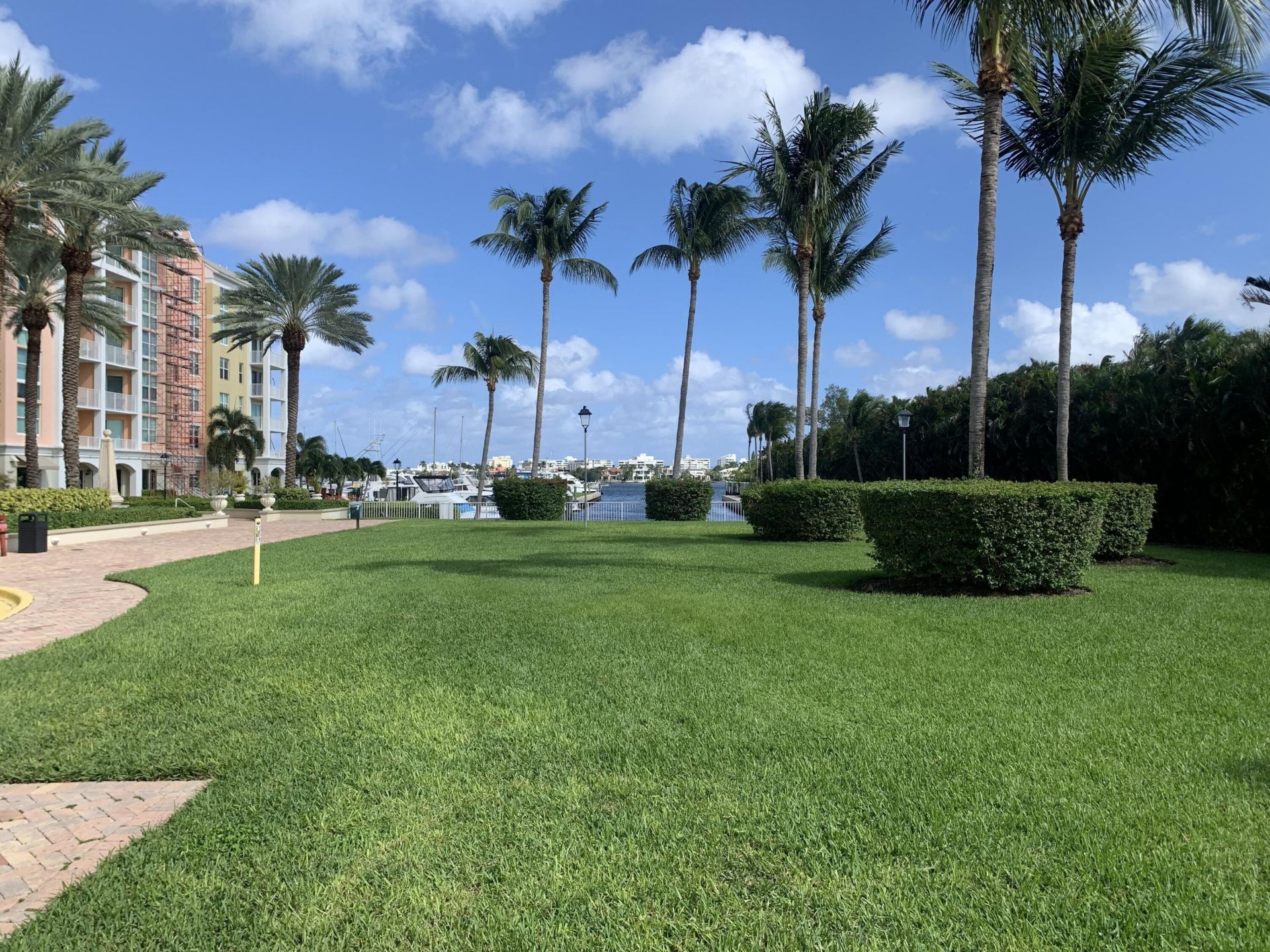 806 E Windward Way, Unit 111, Lantana, FL 33462 Photo