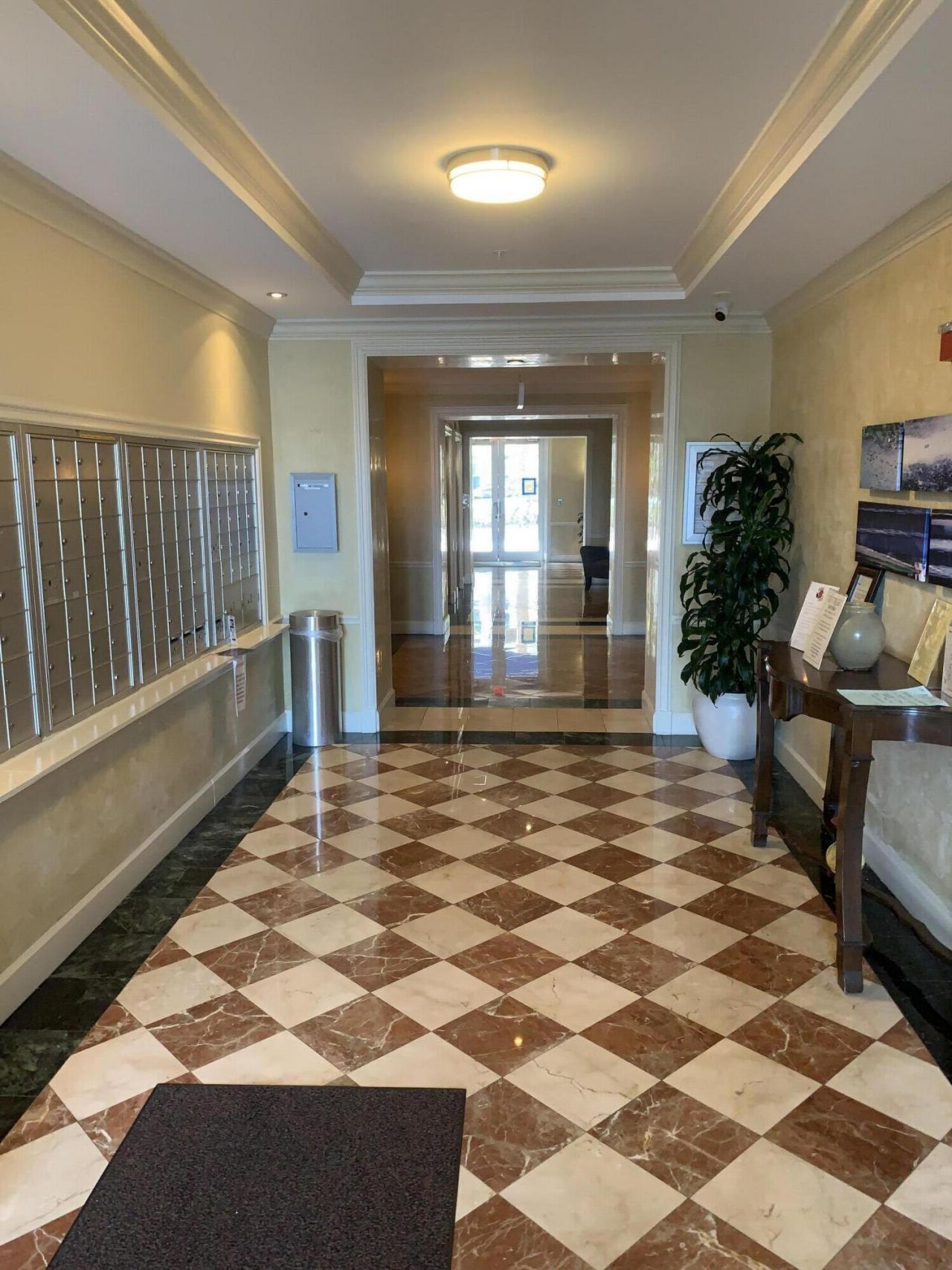 806 E Windward Way, Unit 111, Lantana, FL 33462 Photo