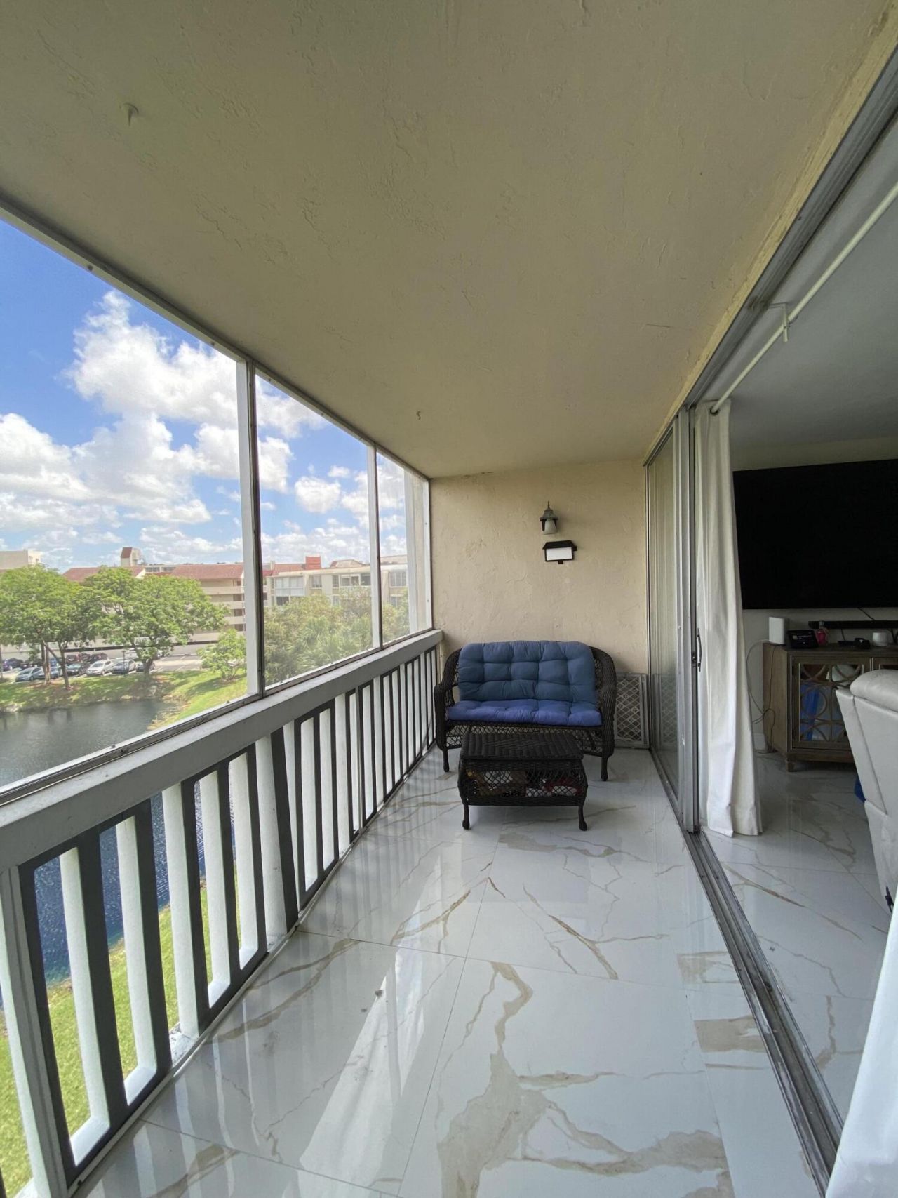 7001 Environ Boulevard, Unit 403, Lauderhill, FL 33319 Photo