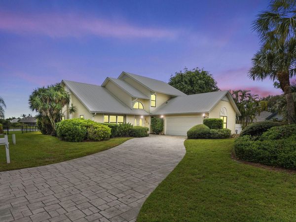 8964 SE Sunfish Place, Hobe Sound, FL 33455