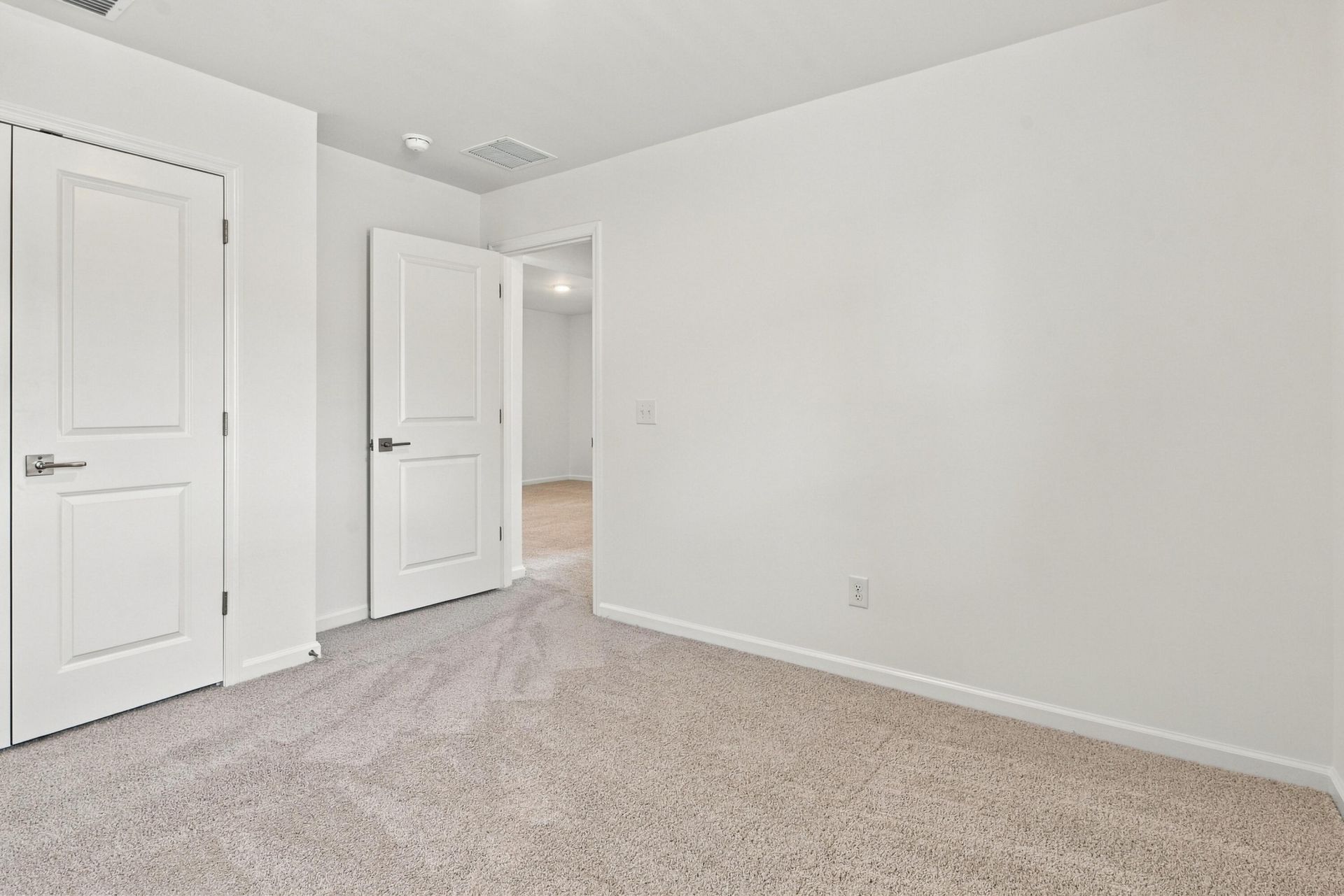 458 White Magnolia Street Photo 15