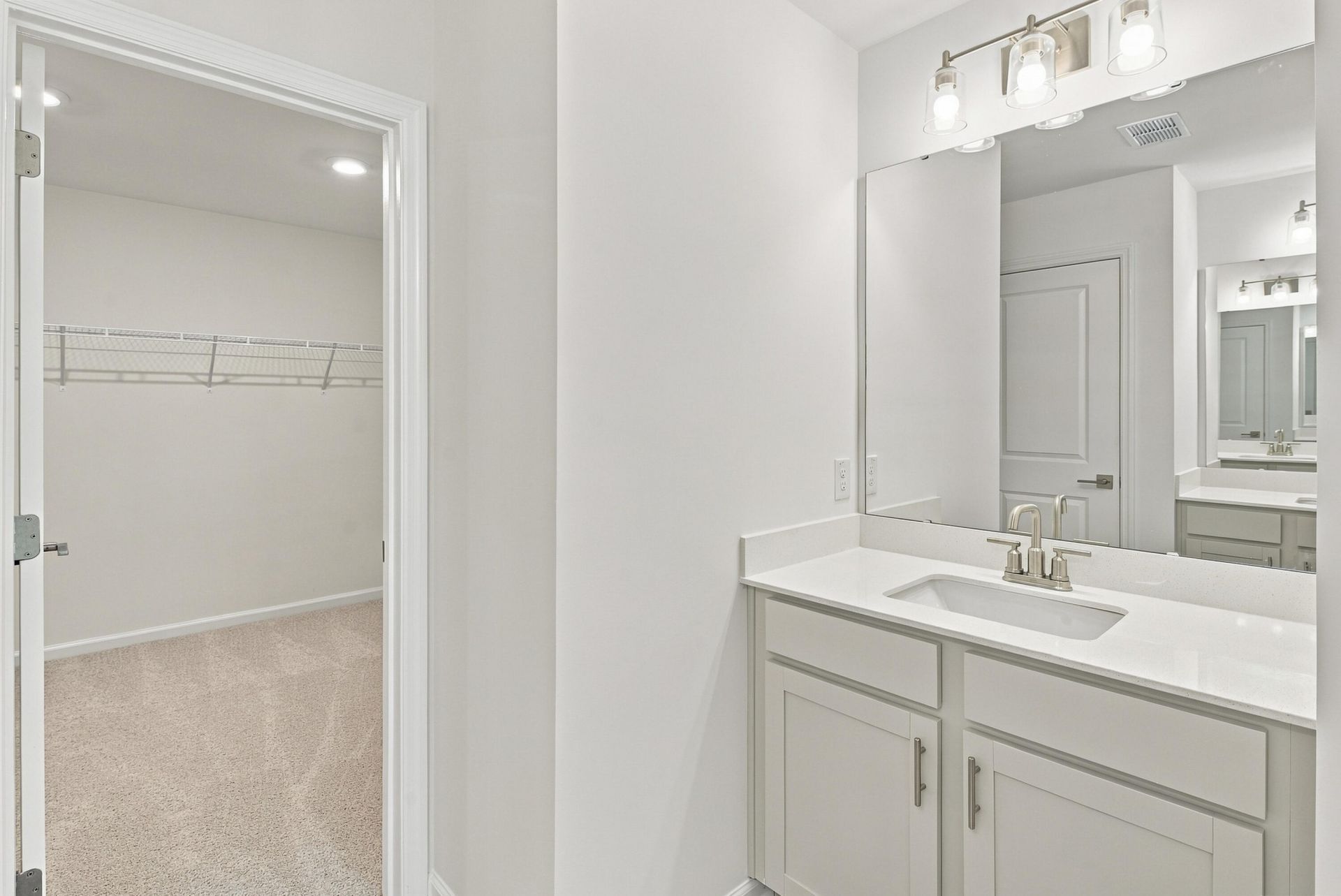 458 White Magnolia Street Photo 24