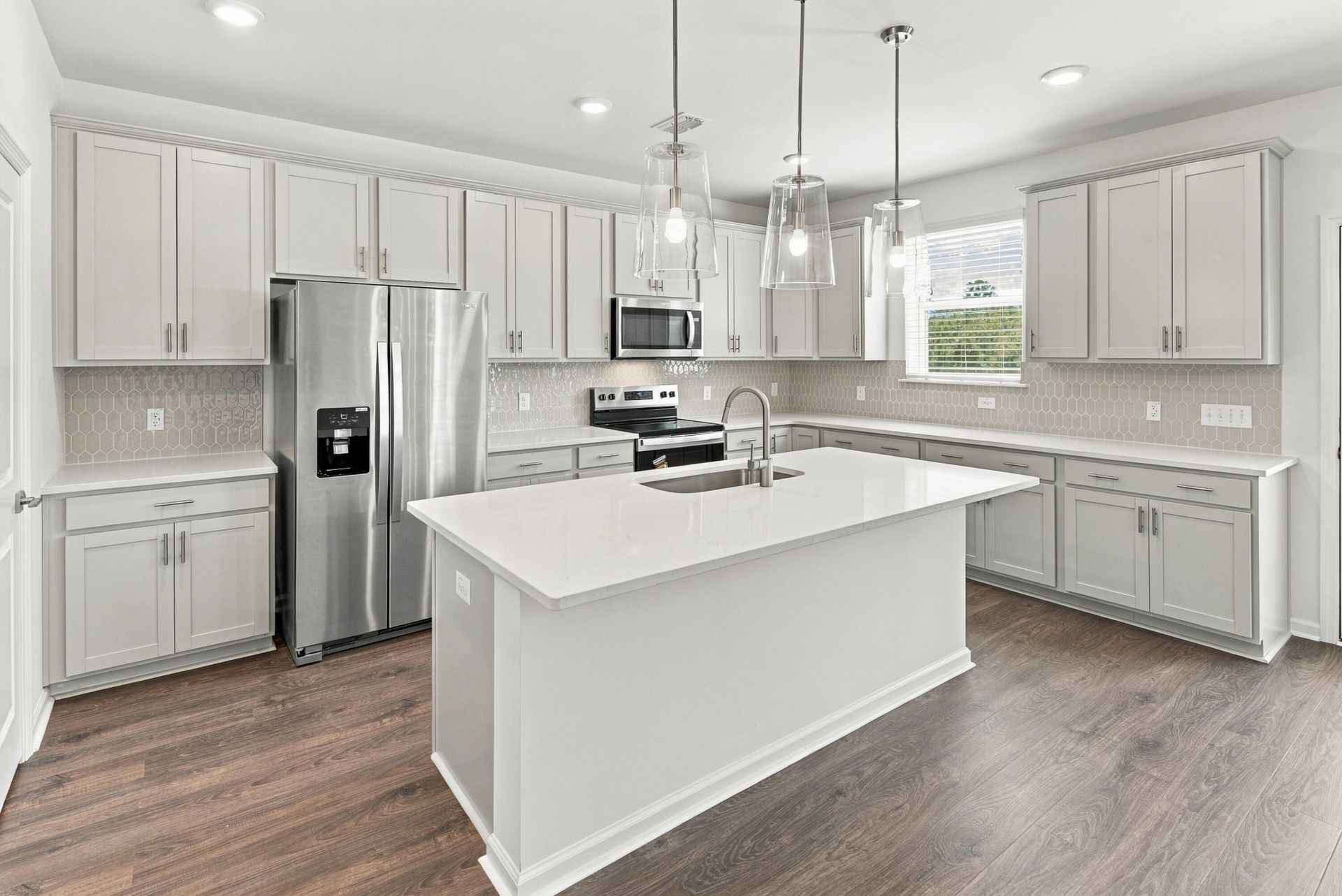 458 White Magnolia Street Photo 8
