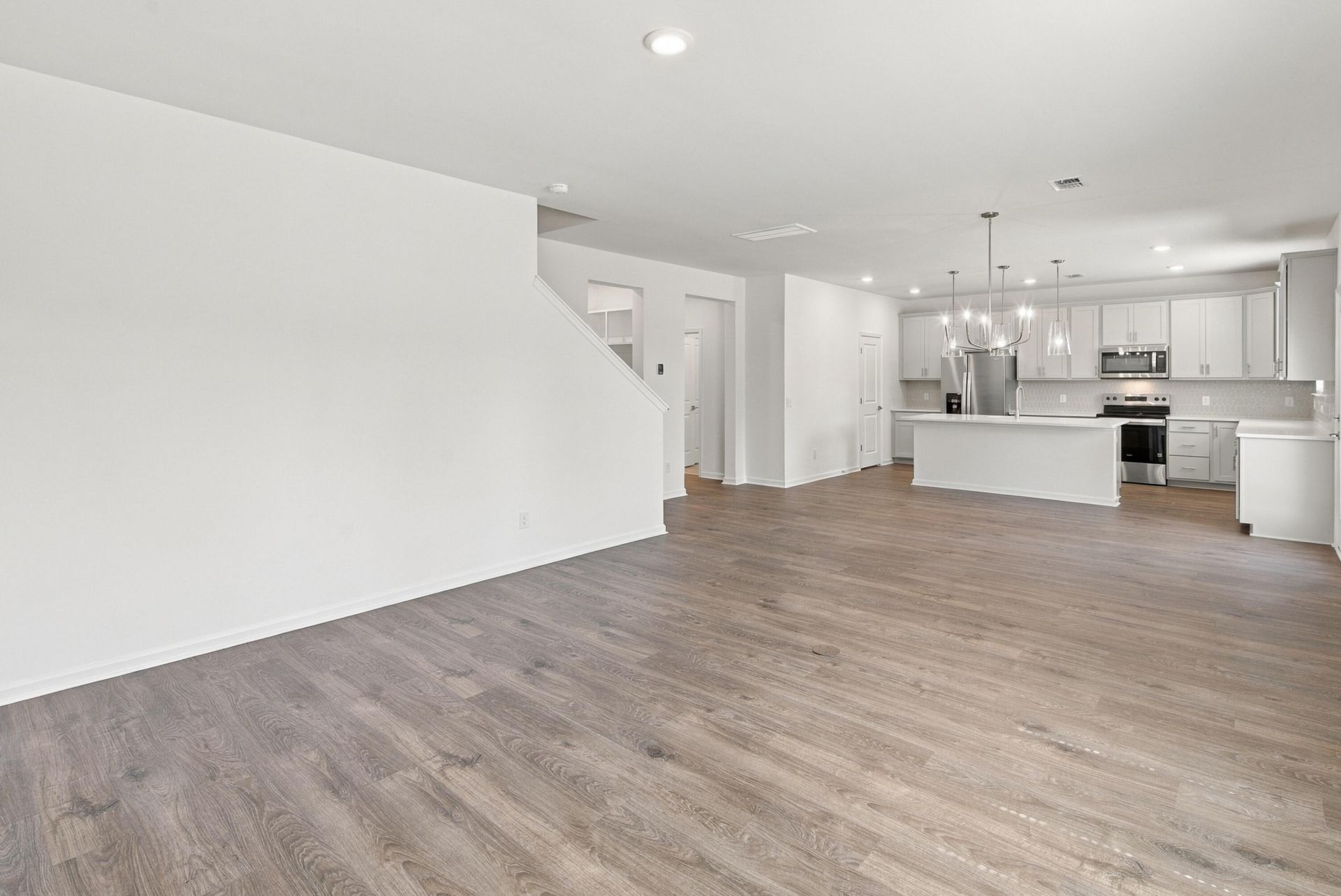458 White Magnolia Street Photo 9