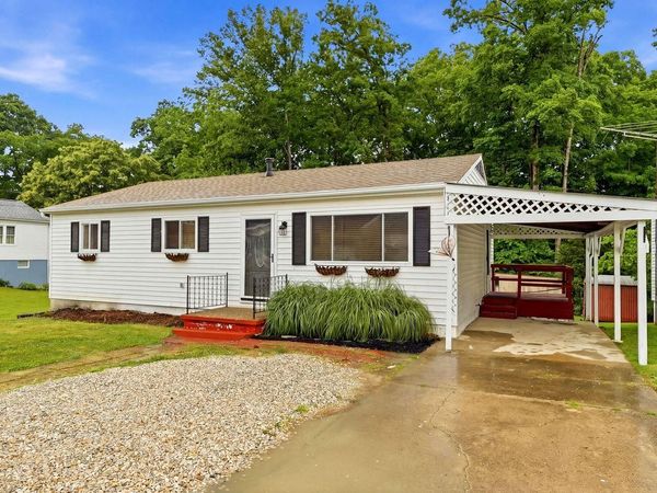 91 Violet Street, Huntington, WV 25705