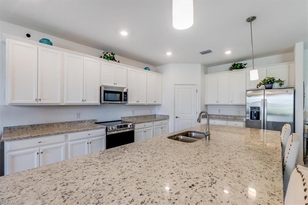 3335 Menores Way, Fort Myers, FL 33905 Photo