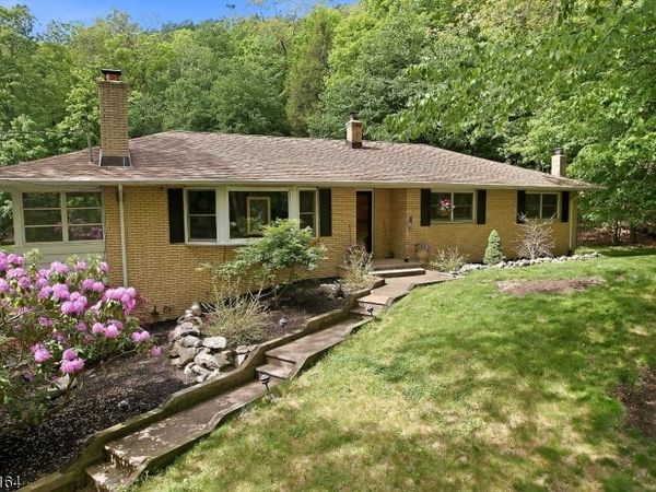 794 Westbrook Rd, West Milford, NJ 07480