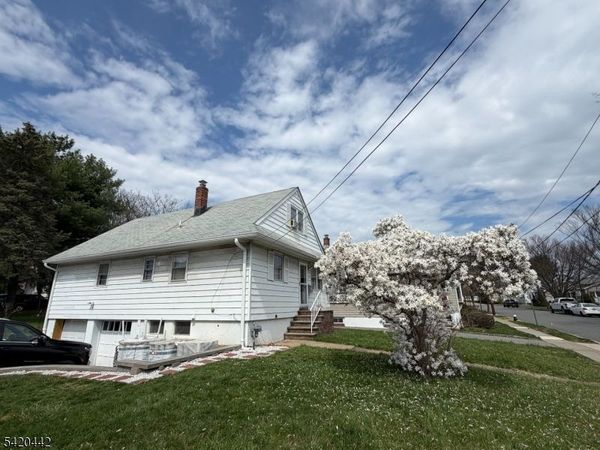 2 Sunnyside Pl, Verona, NJ 07044