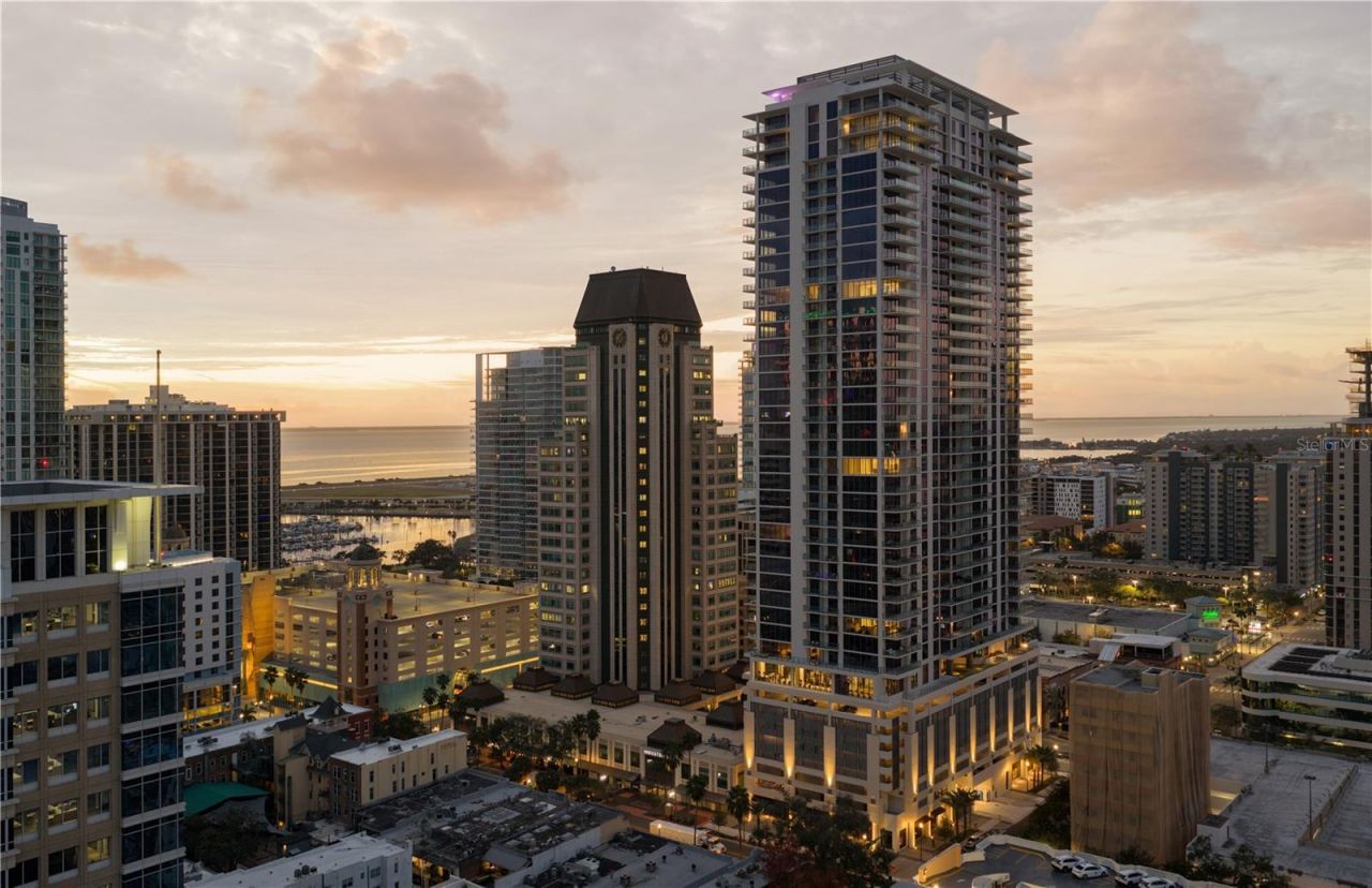 275 1st Avenue S, Unit 4002, Saint Petersburg, FL 33701 Photo