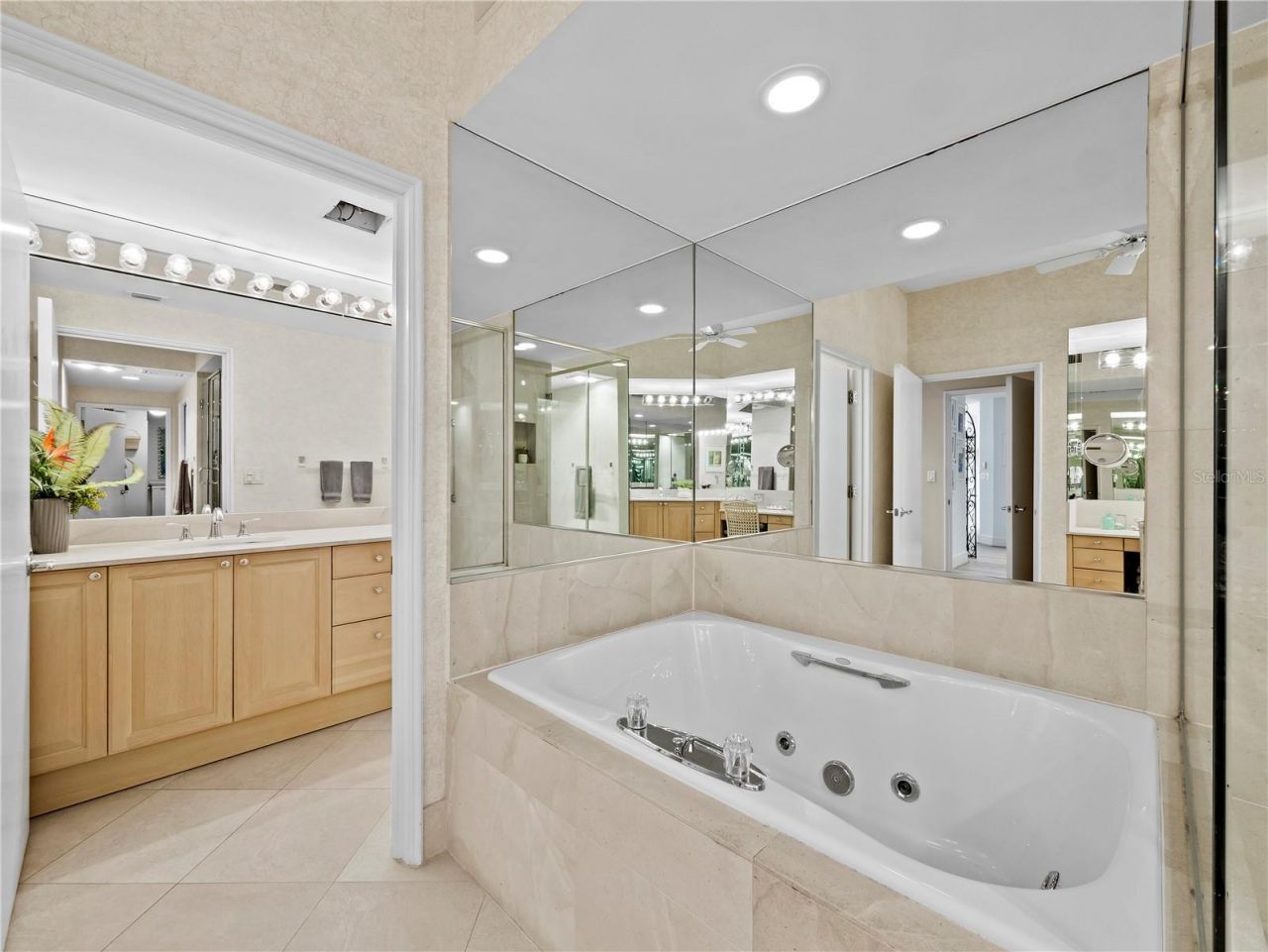 3030 Grand Bay Boulevard, Unit 312, Longboat Key, FL 34228 Photo
