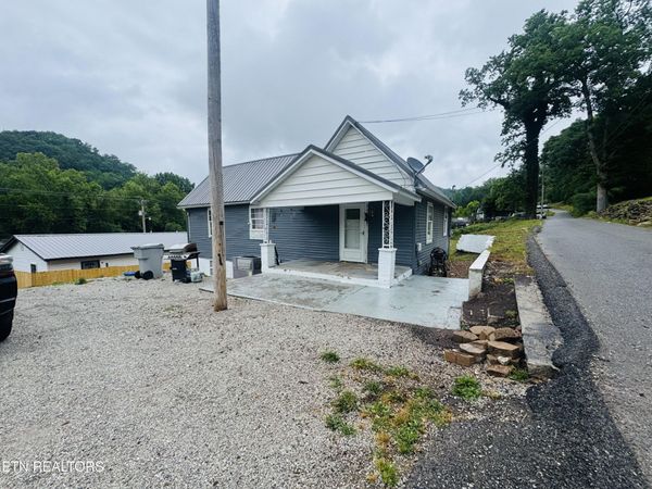 812 Andys Ridge Rd, Briceville, TN 37710