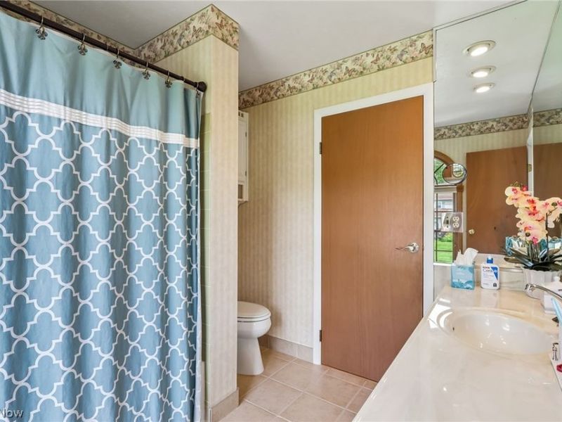 7972 Glen Oaks Drive NE, Howland, OH 44484 Photo 21