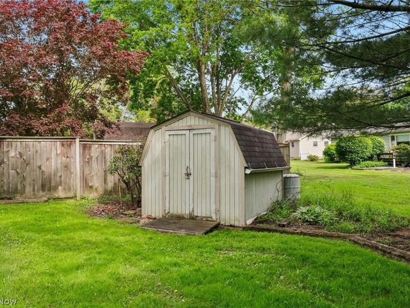 7972 Glen Oaks Drive NE, Howland, OH 44484 Photo 46