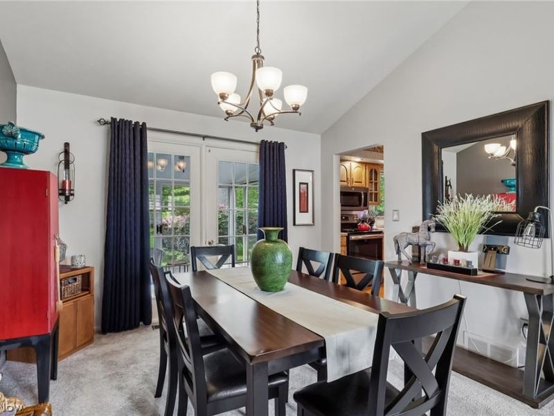 7972 Glen Oaks Drive NE, Howland, OH 44484 Photo 9