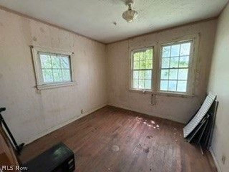 856 E 210th Street, Euclid, OH 44119 Photo 10