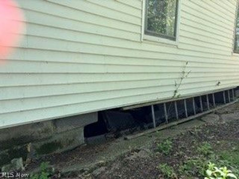 856 E 210th Street, Euclid, OH 44119 Photo 2