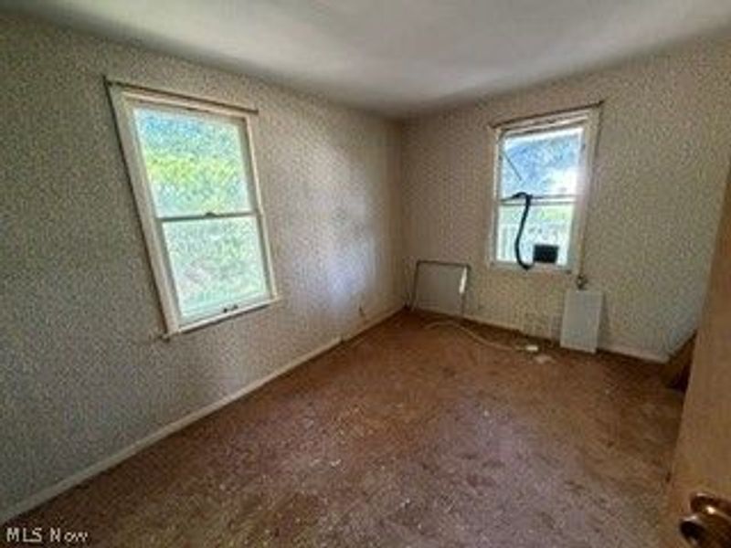 856 E 210th Street, Euclid, OH 44119 Photo 4