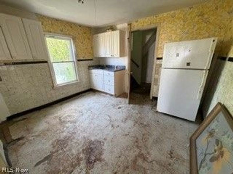 856 E 210th Street, Euclid, OH 44119 Photo 5