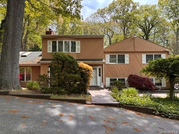 80 Alpine Way , South Huntington, NY 11746