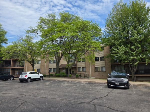 1887 Silver Bell Road , Unit 213, Eagan, MN 55122