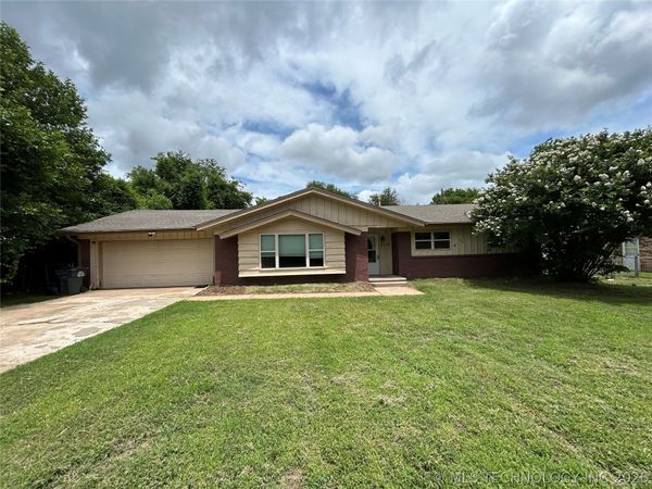 8115 E 117th Street , Bixby, OK 74008