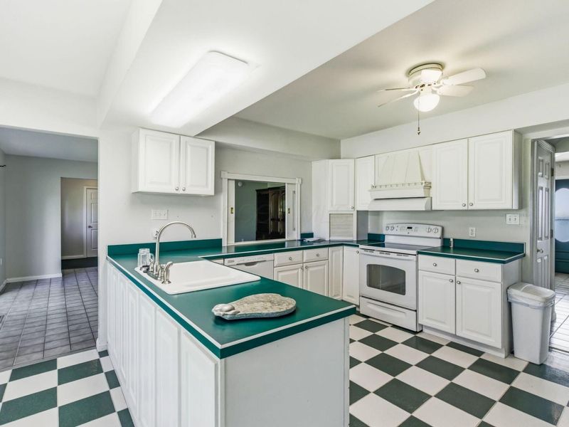 120 Watson Road, London, OH 43140 Photo 12