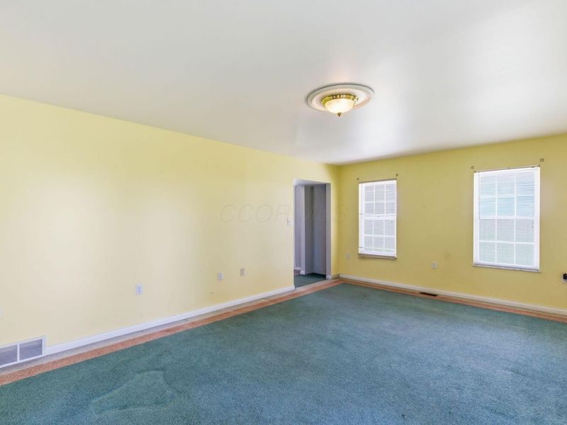 120 Watson Road, London, OH 43140 Photo 8