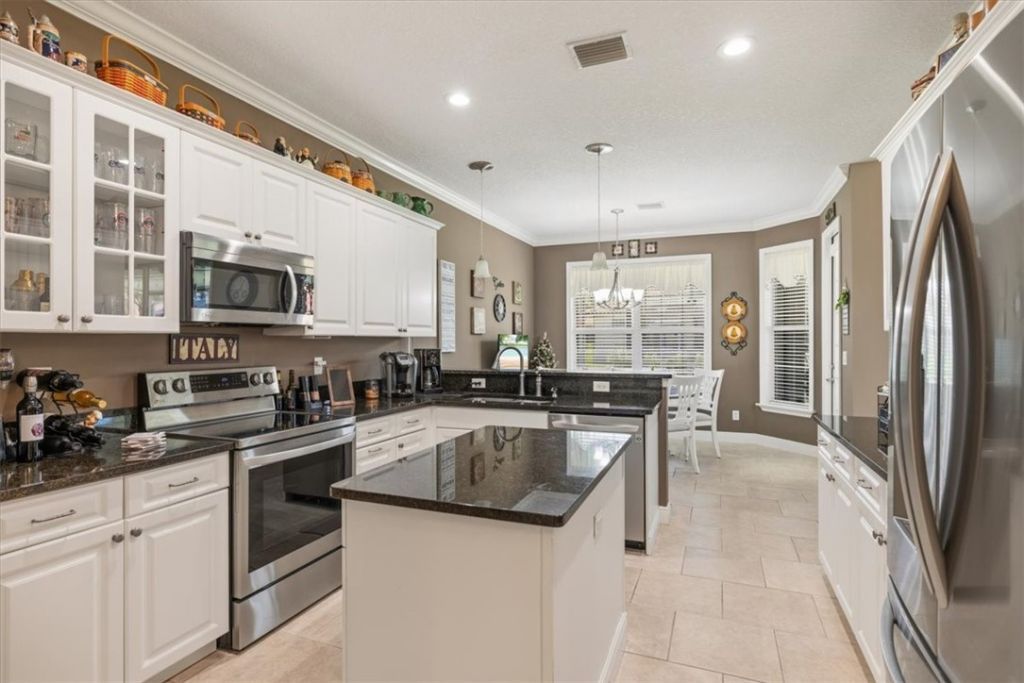 5828 Pine Ridge Circle, Vero Beach, FL 32967 Photo